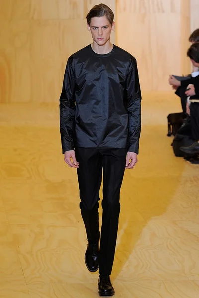 Look 29